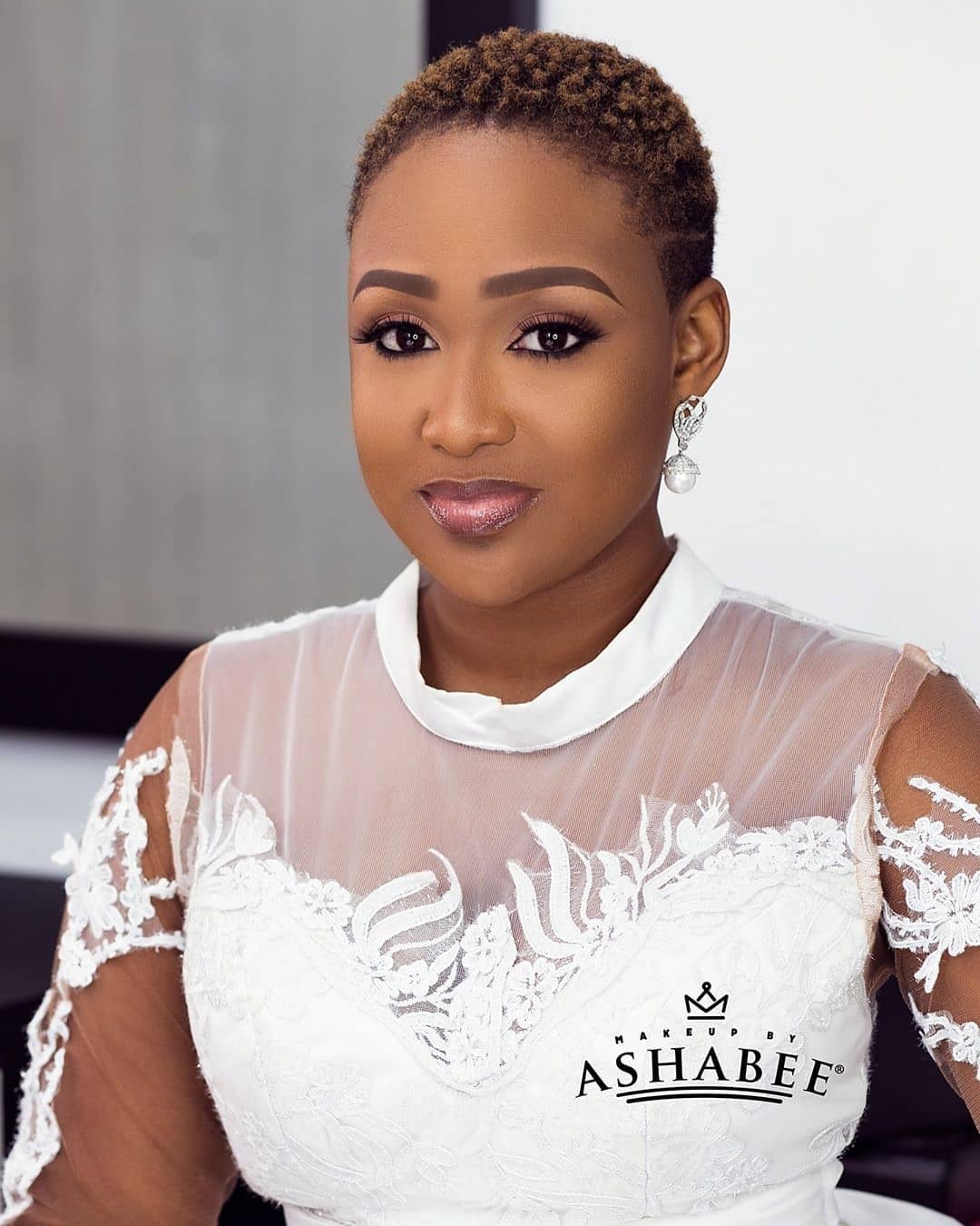 Short Hair & Glossy Lips = A Bridal Look to Rock Short Hair & Glossy Lips = A Bridal Look to Rock