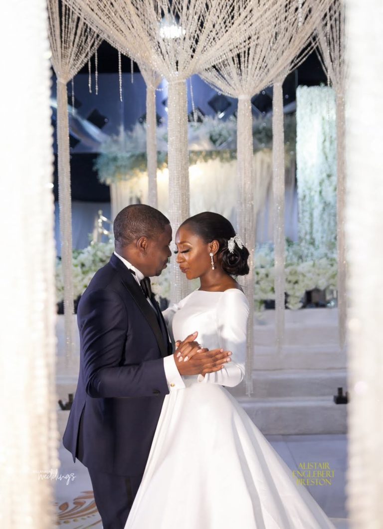 Ayowande and Niyi's white wedding was completely Classy