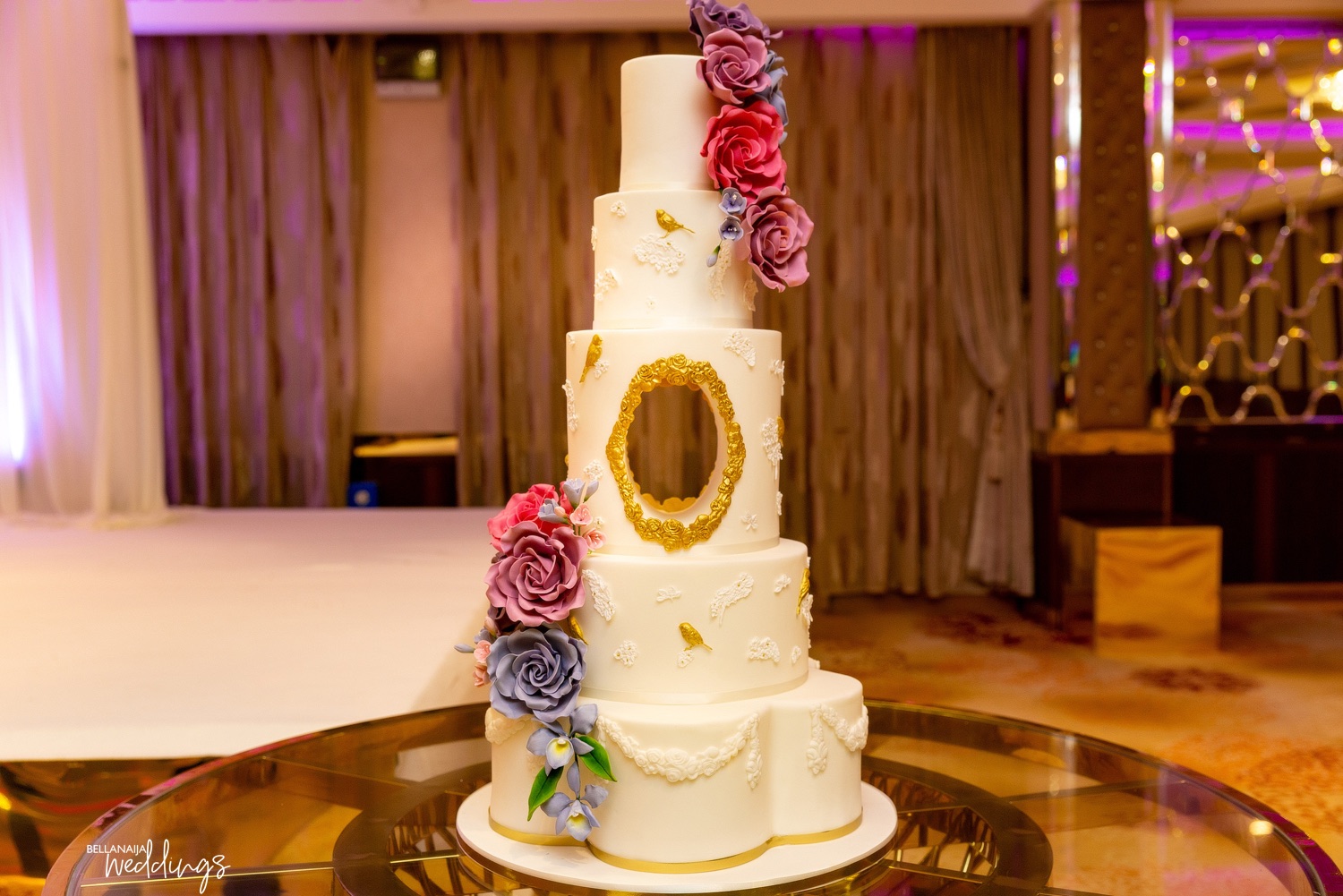 Here's how black, gold and purple can bring that luxurious feel to your wedding