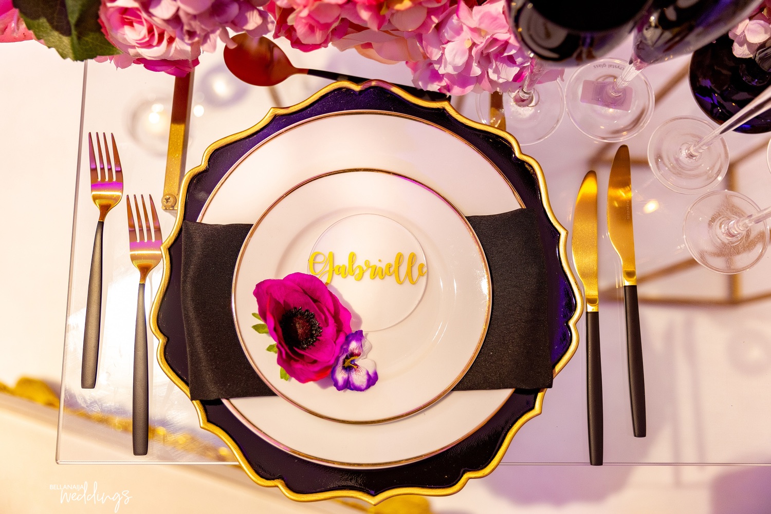 Here's how black, gold and purple can bring that luxurious feel to your wedding