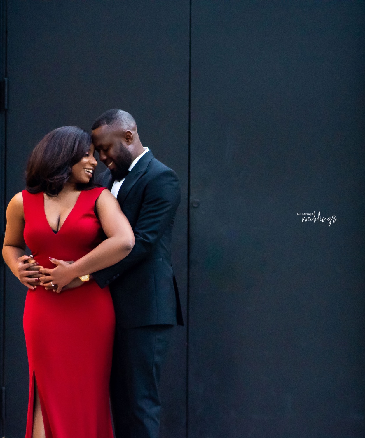 8 Trendy Pre Wedding Shoot Dress Ideas | Raisin