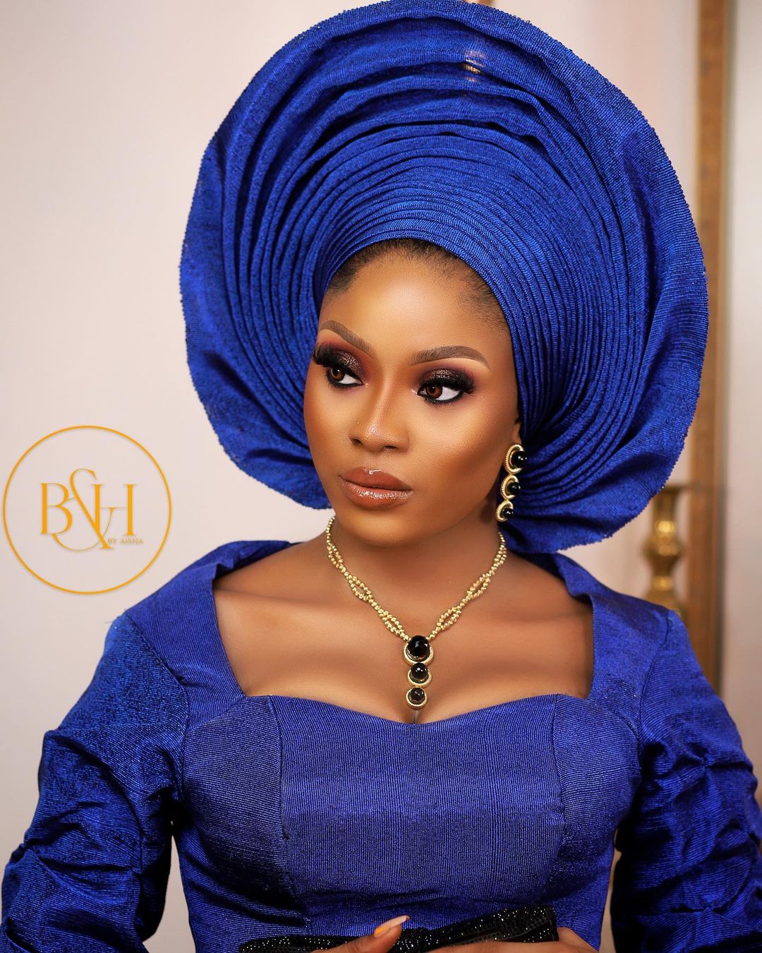 Dazzle in Blue On Your Trad With This Bridal Beauty Look