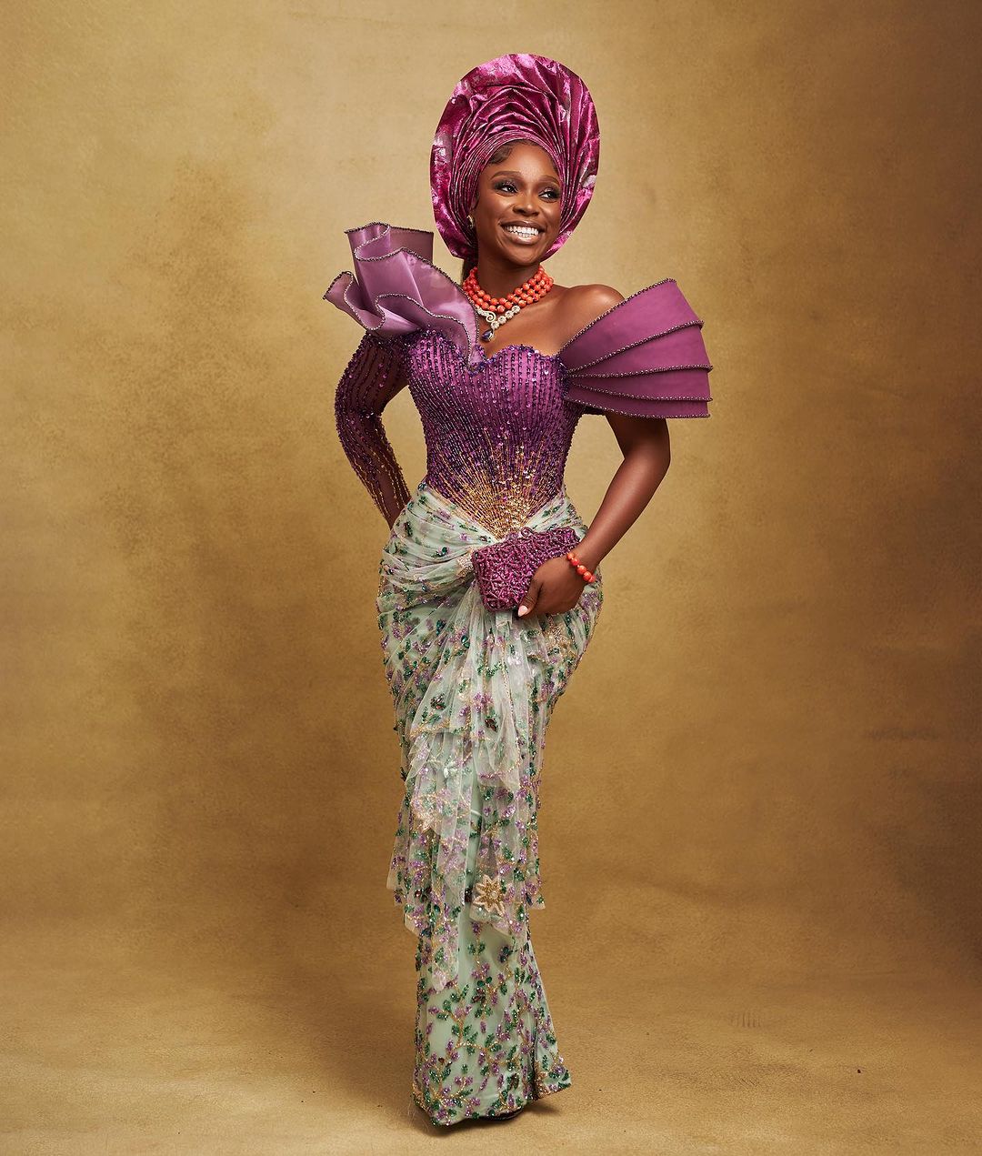 Tomike Adeoye Is Giving Us The Perfect Trad Inspo Tomike Adeoye Is Giving Us The Perfect Trad Inspo