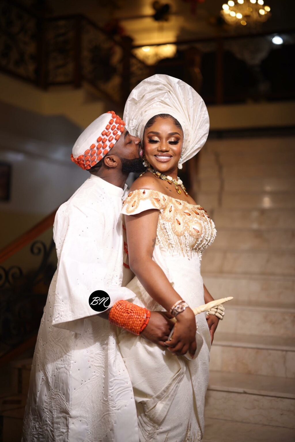 it-s-a-sweet-love-fest-with-chioma-davido-s-wedding